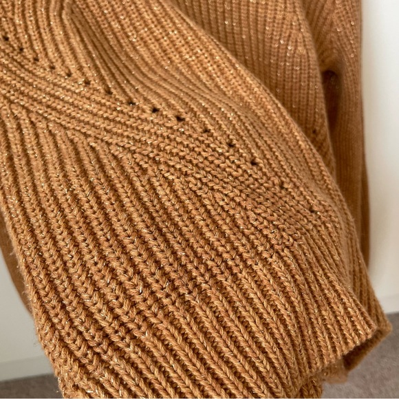 H&M Bell Sleeve Sweater - Picture 4 of 11